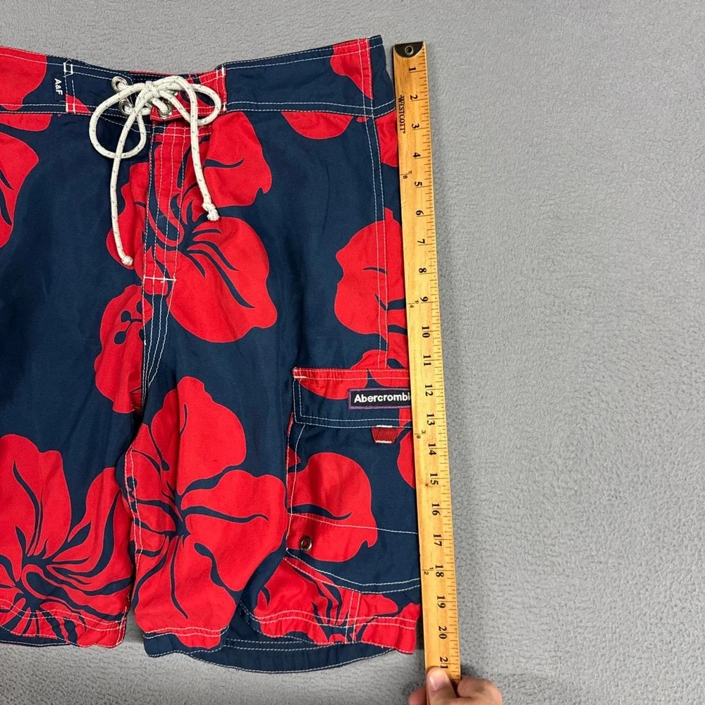 Abercrombie Board Shorts Mens Medium Navy Red Hibiscus Floral Cargo Swim Trunks